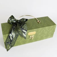 توزيعات العيد الشنطة الخضراء