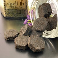 بخور -حلا العود- رائحة نظافة وانتعاش.