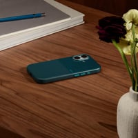 كفر بيتس متين ماج سيف ايفون 17 مع وحدة التحكم في ا...