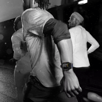 ساعة ابل الترا 2 GPS + Celluar مقاس 49 مم تيتانيوم...