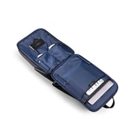 شنطة ظهر كينجسون سوداء بجيبين