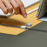 قاعدة مكتبية يونيك هيجن للابتوب مع منظم كيابل رماد...