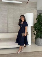 فستان عيد كحلي دانتيل بقصة أنيقة