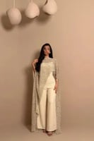 جمبسوت "سبيكا" كريمي بكاب مطرز بالكريستال