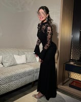 فستان سهرة أسود طويل بتطريز دانتيل وأكمام شفافة