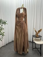 فستان سهرة بني فاخر مطرز بستايل كلاسيكي راقٍ