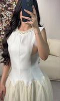 فستان أوف وايت ميدي بطبقات شيفون ناعمة