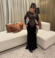 فستان أسود دانتيل فخم بتصميم كورسيه راقٍ