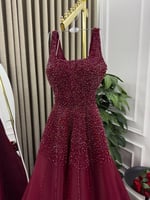 فستان سهرة عنابي مرصع بالترتر بقصة A-Line فاخرة |...