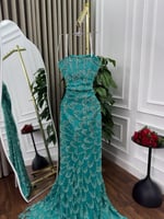 فستان سهرة أخضر مطرز بترتر لامع