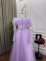 فستان سهرة بنفسجي بتصميم كورسيه ملكي