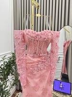 فستان سهرة وردي دانتيل مطرز كورسيه أنيق