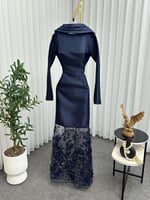 فستان سهرة كحلي ساتان بتطريز أنيق ودانتيل فاخر