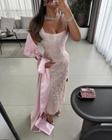 فستان سهرة وردي دانتيل ملكي مطرز أنيق