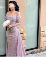 فستان سهرة ليلكي لامع بذيل أنيق