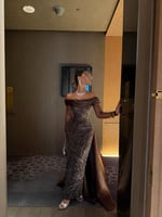 فستان سهرة بني بلمعة ملكية