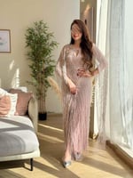 فستان سهرة وردي أنيق بشبك لامع فاخر