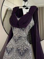 فستان سهرة بنفسجي مطرّز كريستال مع كاب فاخر