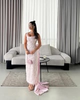 فستان سهرة وردي دانتيل ملكي مطرز أنيق