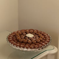 صينية شوكولاتة كريستال فاخرة بغطاء أكريليك وقاعدة...