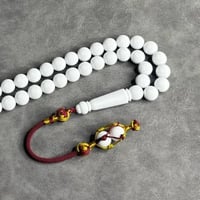 مسباح بكلايت ابيض ثلجي مع كركوشة عنابي تفصال