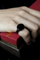 خاتم ملكي فضه اسود بيضاوي