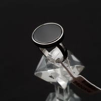 خاتم ملكي فضه اسود مدور مع اونكس