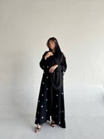 عباية تطريز كريب اسود