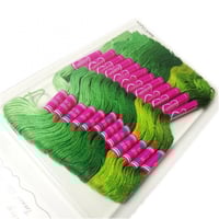 خيوط تطريز درجات الأخضر ( 12 قطعة)