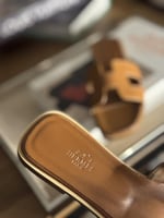 HERMĒS سليبر ايرميز