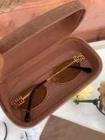 MIU MIU ميو ميو