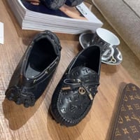 LOUIS VUITTON فلات لويس فيتون