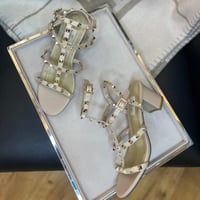 VALENTINO ڤالنتينو