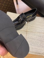 PRADA حذاء برادا