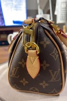 LOUIS VUITTON حقيبة لويس فيتون