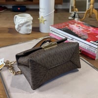 MICHAEL KORS حقيبه