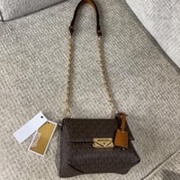 MICHAEL KORS حقيبه