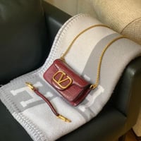 VALENTINO ڤالنتينو