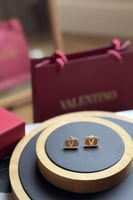 VALENTINO ڤالنتينو