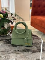 JACQUEMUS جاكيموس