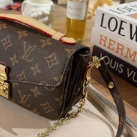 LOUIS VUITTON حقيبة لويس فيتون