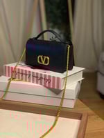 VALENTINO ڤالنتينو