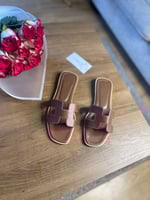 HERMĒS سليبر ايرميز