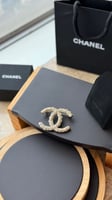 CHANEL بروش