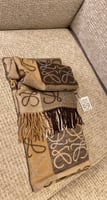 LOEWE لويڤي اسكارف