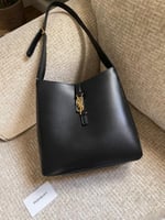 SAINT LAURENT اف سان لوران حقيبة