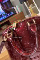 LOUIS VUITTON لويس ڤيتون حقيبة