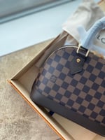 LOUIS VUITTON ماستر