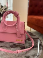 JACQUEMUS جاكيموس