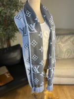LOUIS VUITTON اسكارف لويس ڤيتون